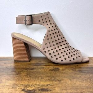 Marc‎ Fisher Womens Peep Toe Block Heel Ankle Strap Sandals Beige Suede Size 9M